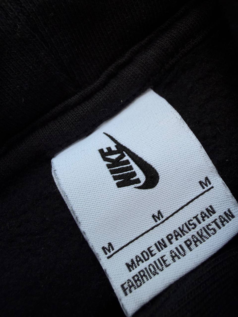 BLACK HODDIE NIKE (M)