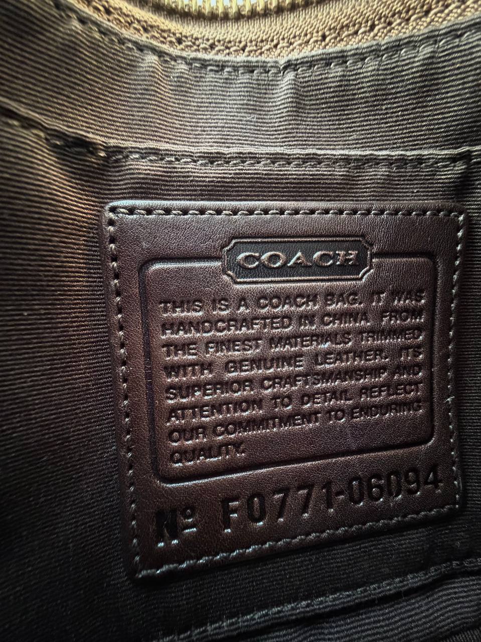 SIGNATURE COACH CANVA