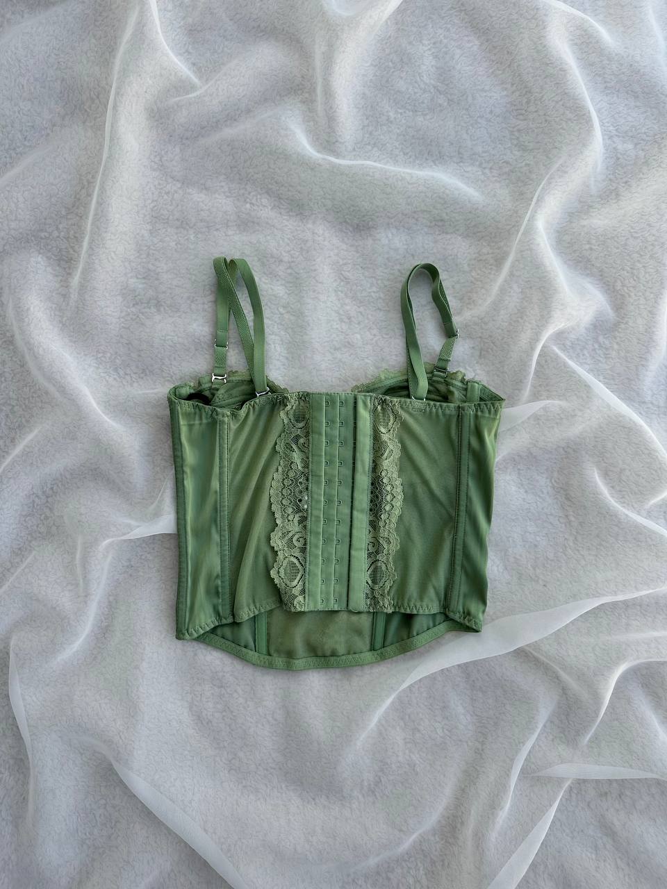 URBAN OUTFITTERS (S)