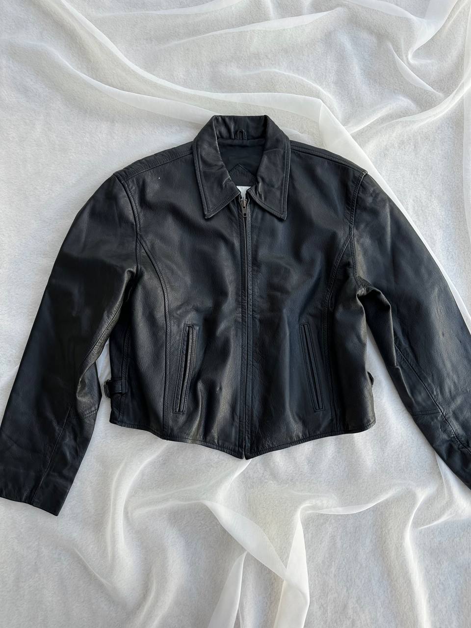 LEATHER JACKET (M)