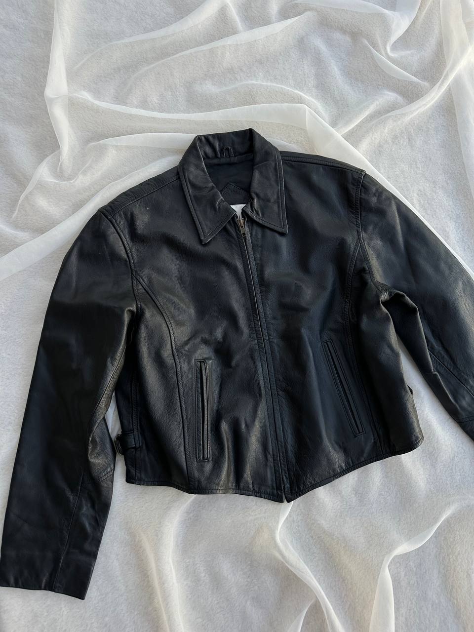 LEATHER JACKET (M)
