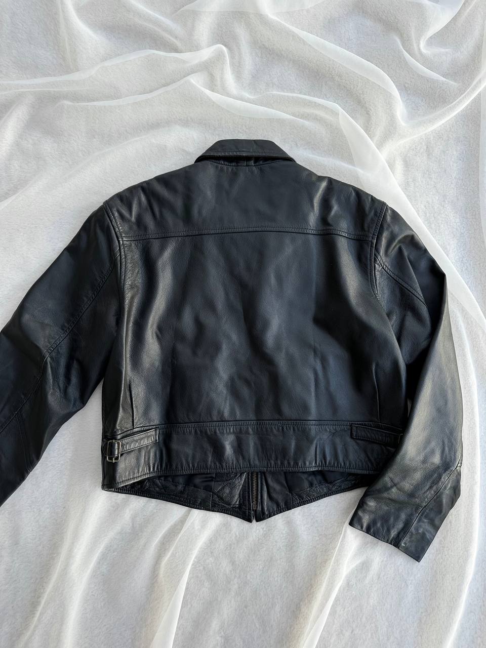 LEATHER JACKET (M)