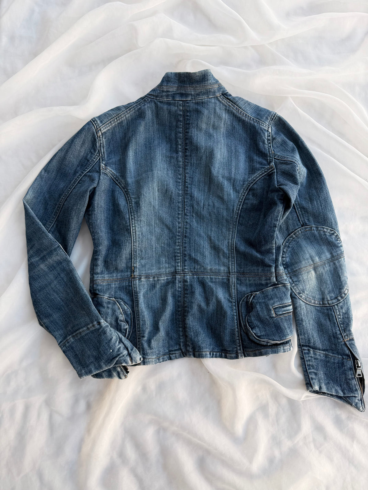 DENIM JACKET (S)