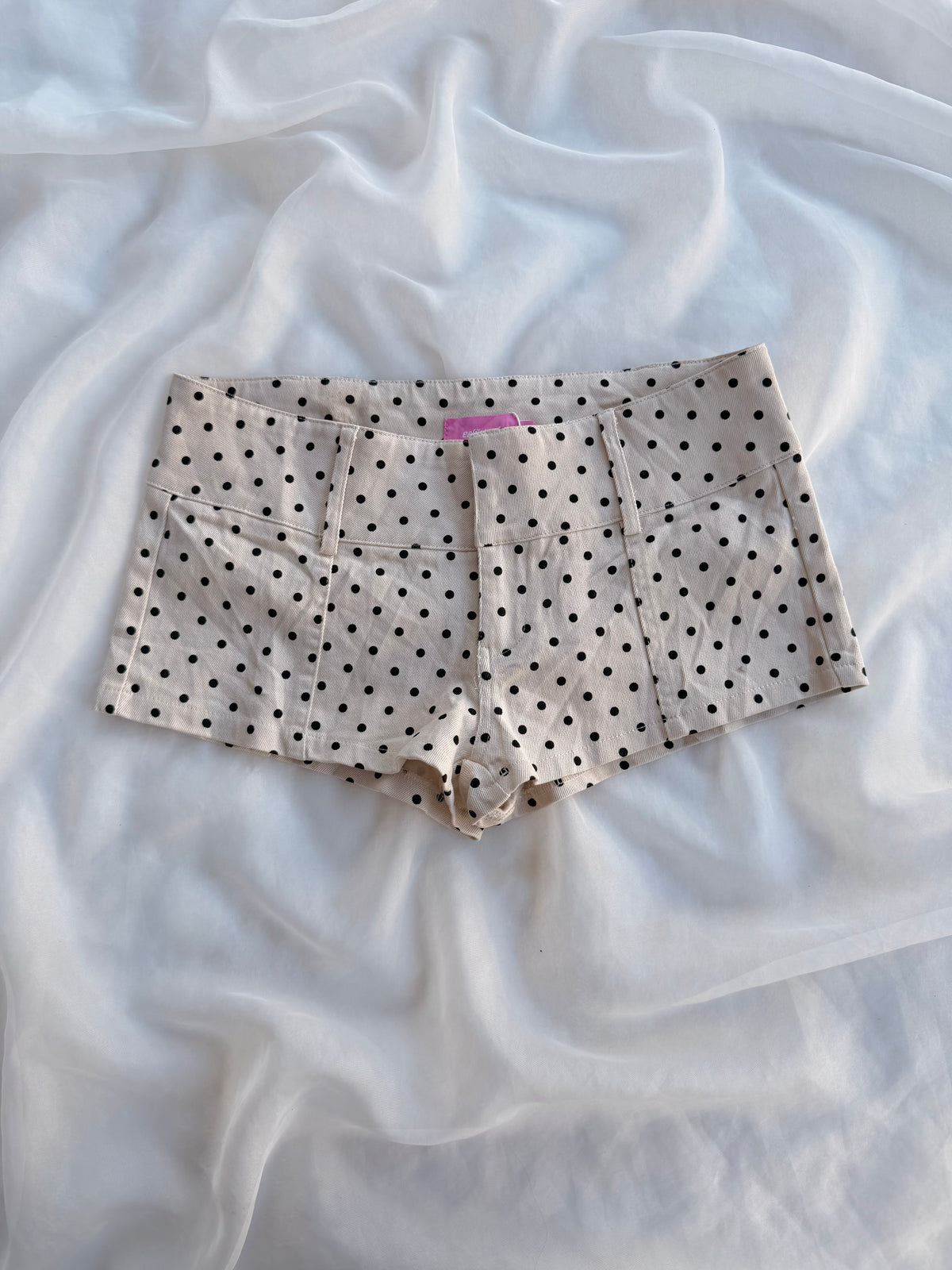 EDIKTED MICRO SHORT (XS)