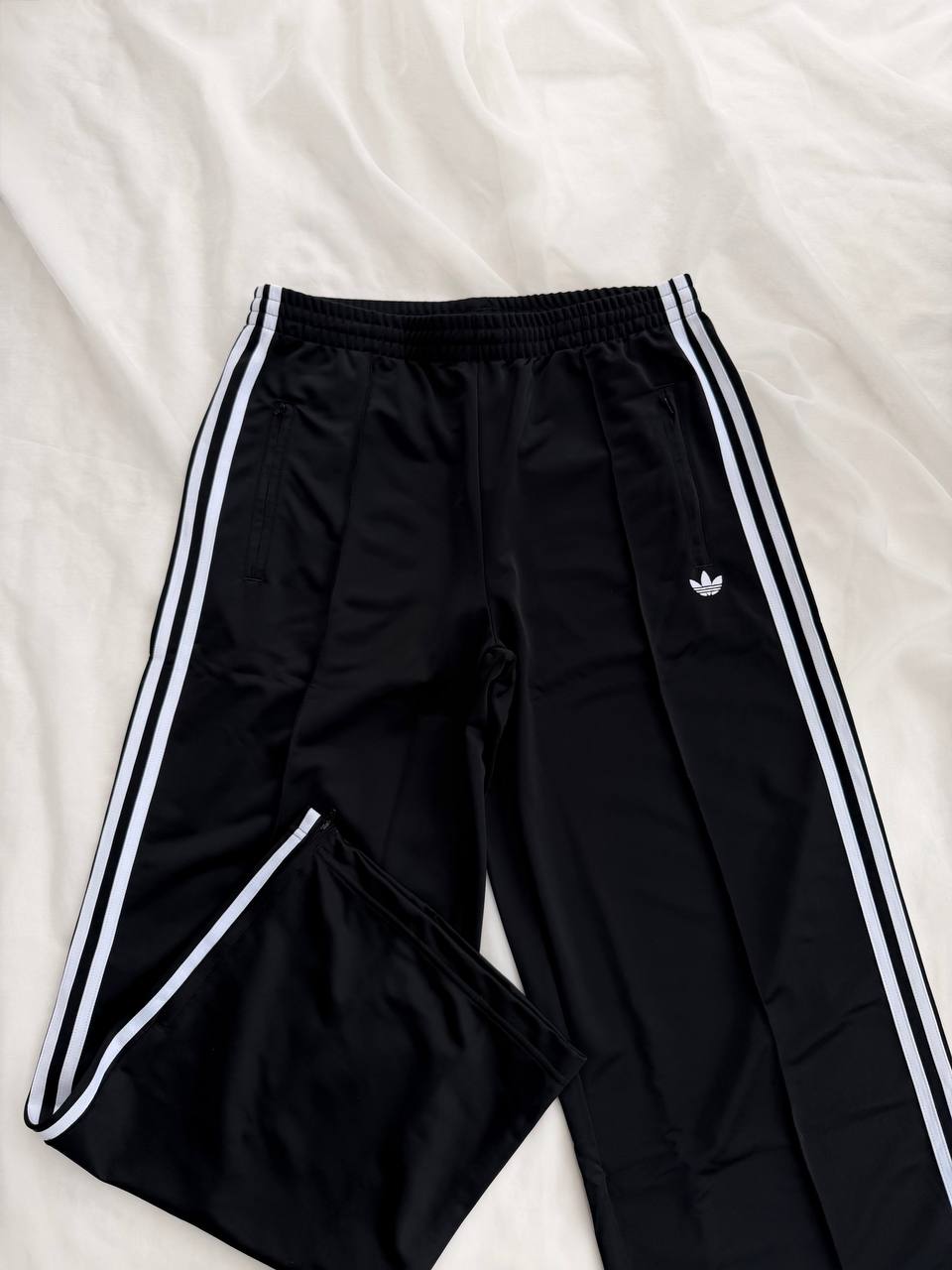 BAGGY ADIDAS (L)