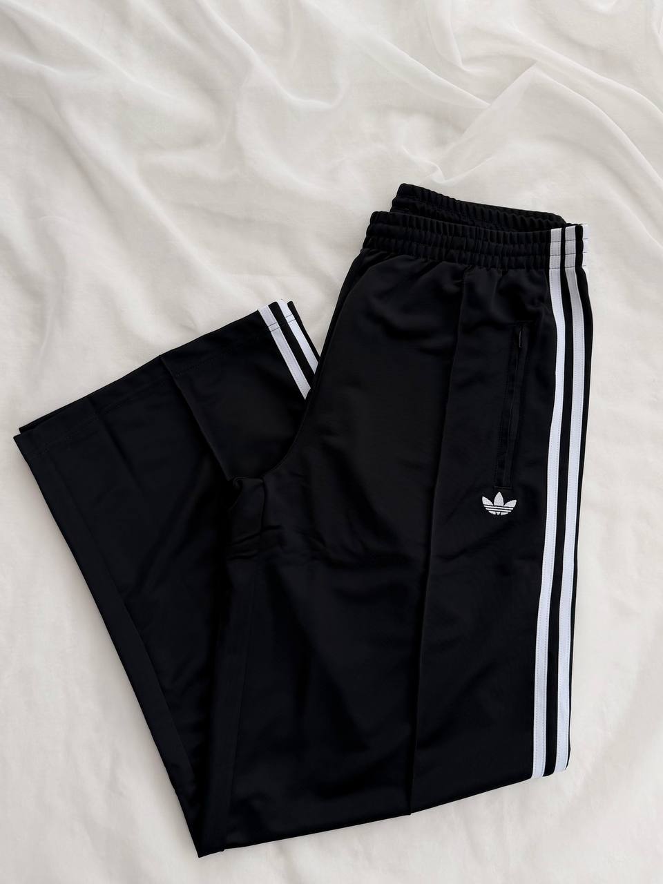 BAGGY ADIDAS (L)