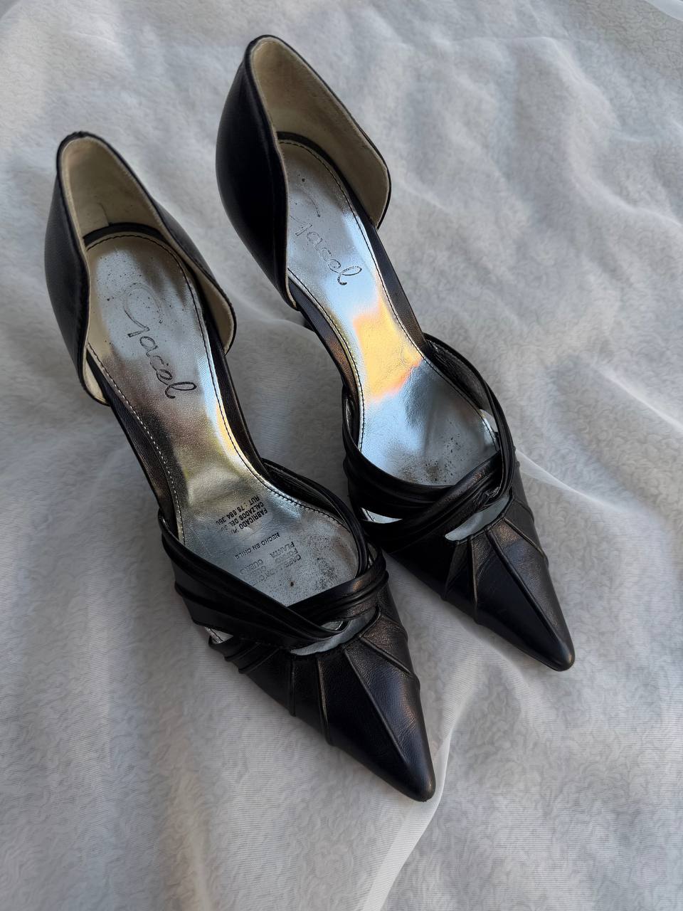 BLACK KITTEN HEELS GACEL (37)