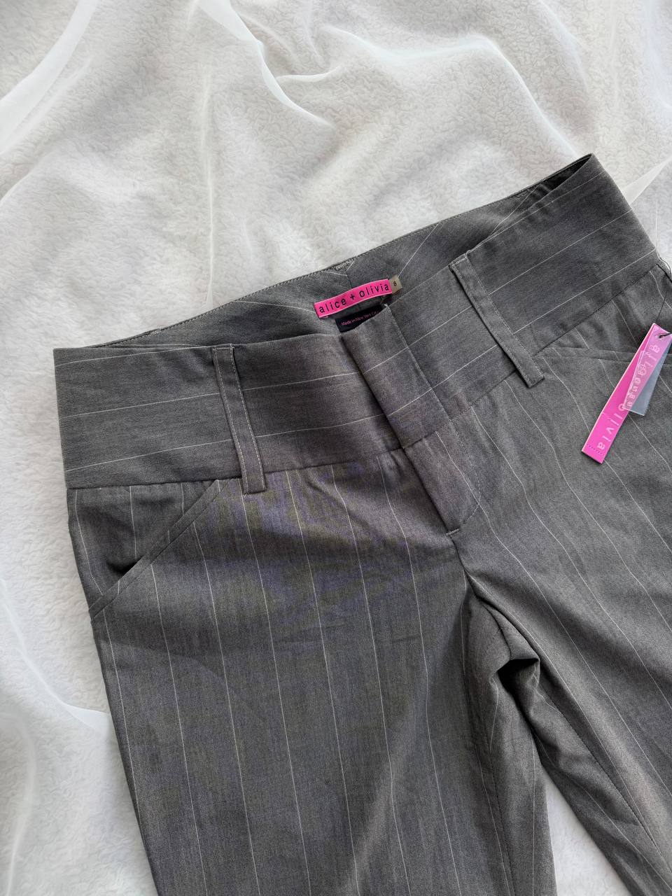 LOW RISE PANTS (38)