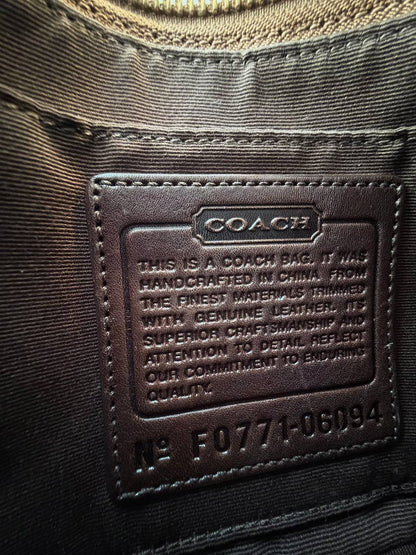 SIGNATURE COACH CANVA